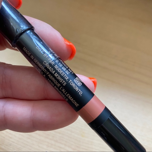NUDESTIX Entice Lip Crayon - Picture 3 of 4